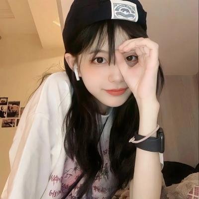绯红色的窗帘