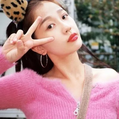校服的裙摆